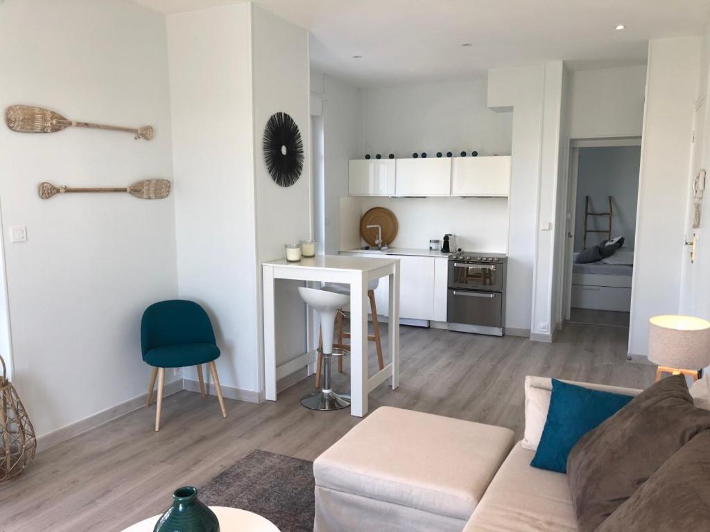 Appartement Avec Vue Mer A Pontaillac 로양 외부 사진